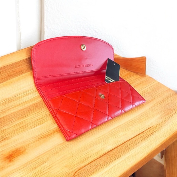 Badgley Mischka red quilted Women's wallet - Picture 3 of 4